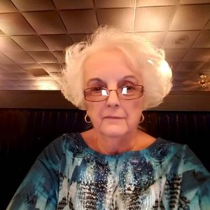 Meet your Posher, Deborah